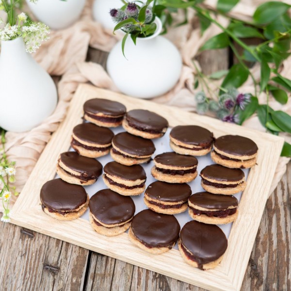 Platou de ișlere cu nuci și marmeladă (de post)